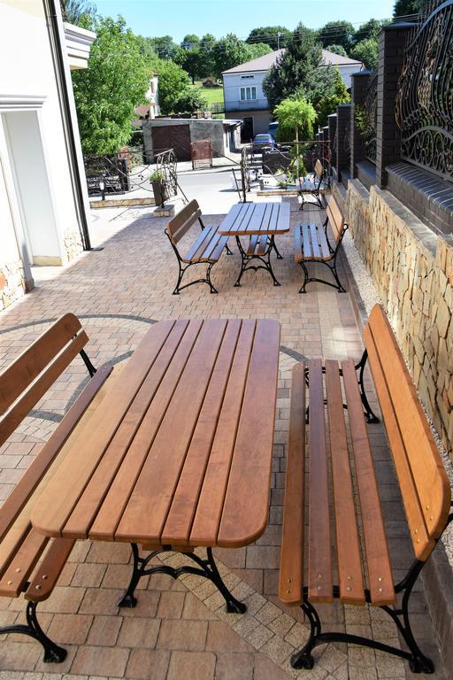 Willa Różana - Apartamenty i Pokoje Gościnne Sandomierz Exterior foto